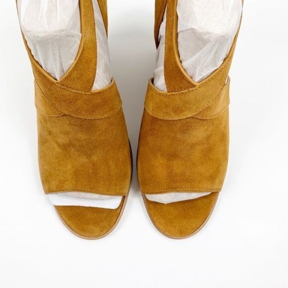 Marc Fisher Vega Sandal Leather Upper Suede Construction Block Heel Size 9.5 - Picture 8 of 15